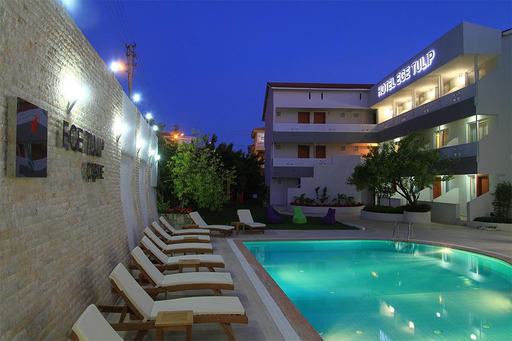 Ege Tulip Cesme Hotel Exterior foto